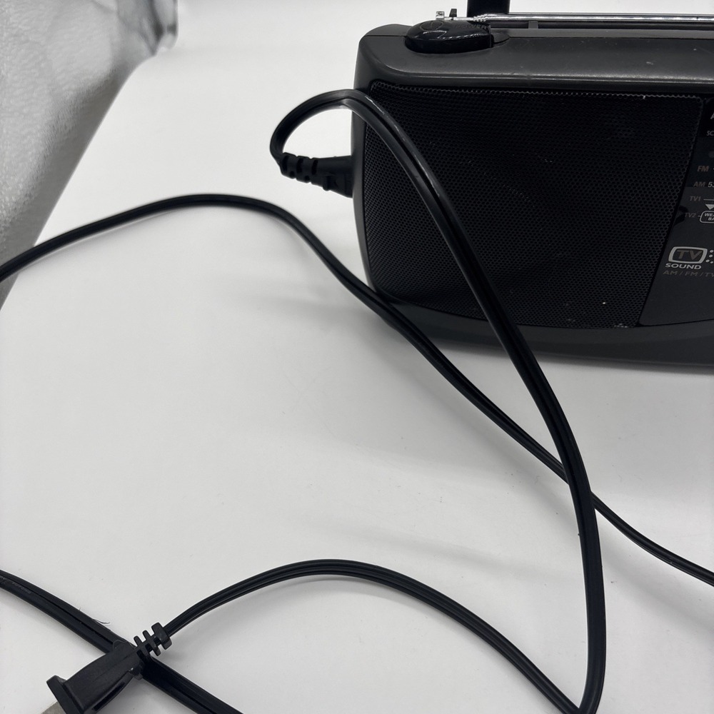 Magnavox AE2145 Portable AM FM TV Weather Radio Black . Tested And‎ Working. - Picture 4 of 15